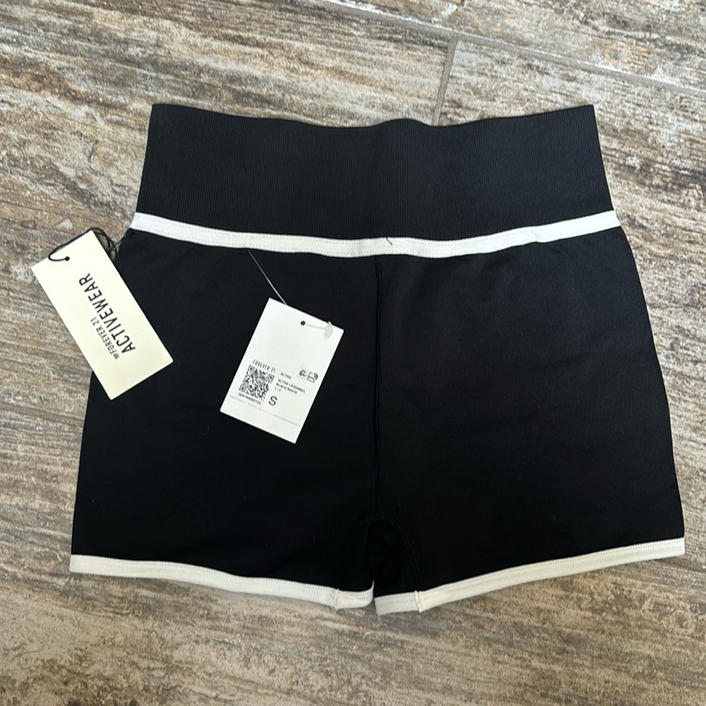 Forever 21 booty shorts